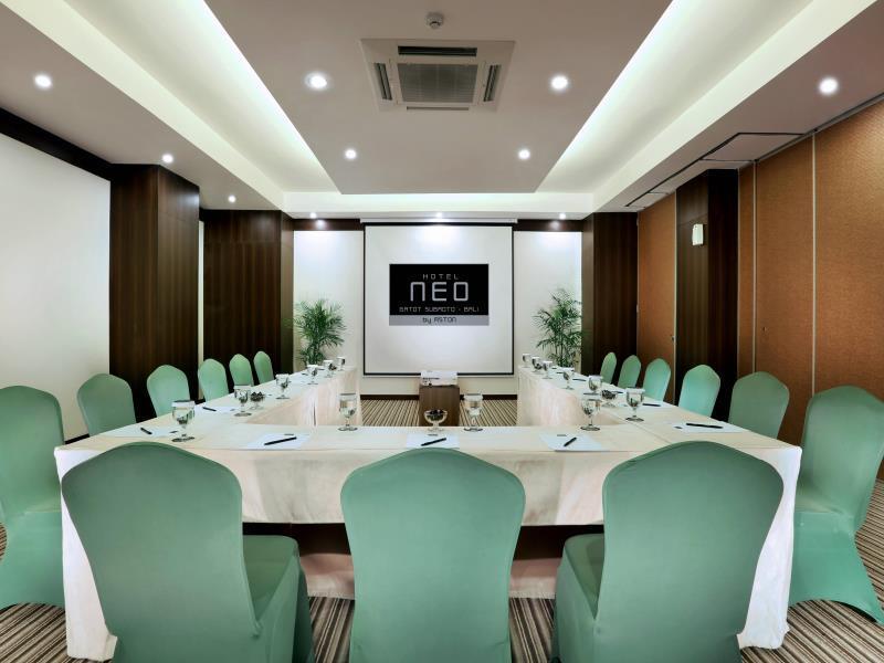 Neo Denpasar By Aston Hotel Kültér fotó