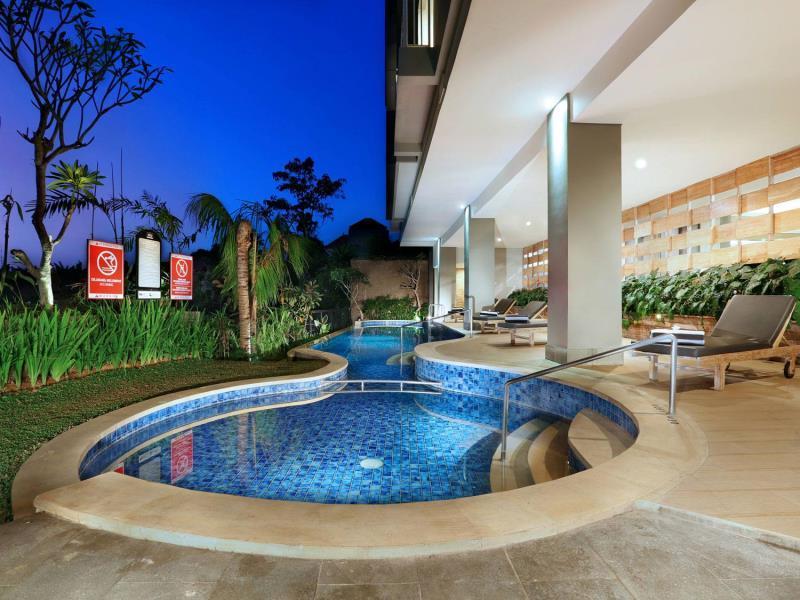 Neo Denpasar By Aston Hotel Kültér fotó