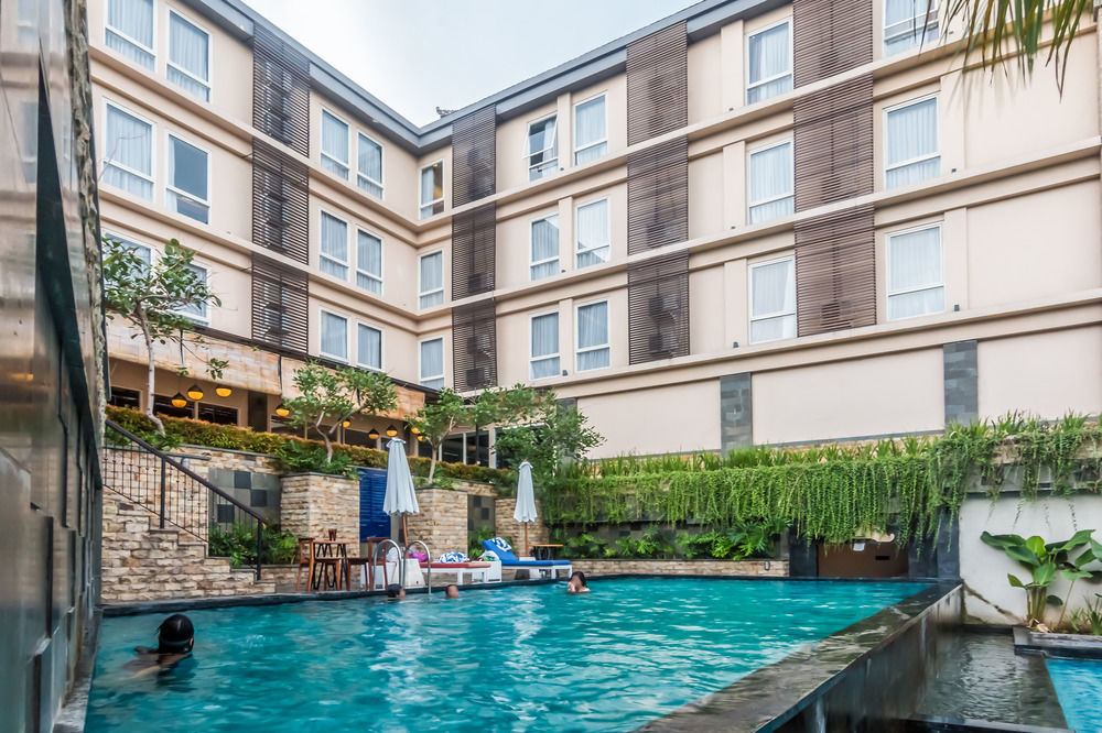 Neo Denpasar By Aston Hotel Kültér fotó