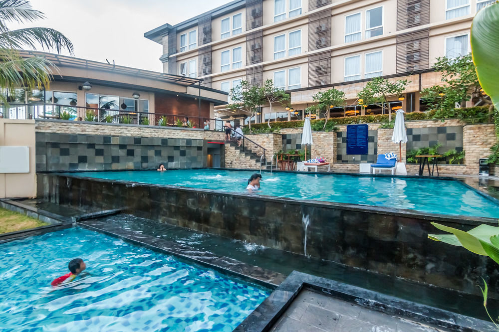 Neo Denpasar By Aston Hotel Kültér fotó