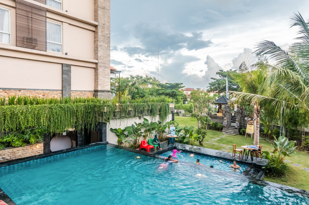 Neo Denpasar By Aston Hotel Kültér fotó