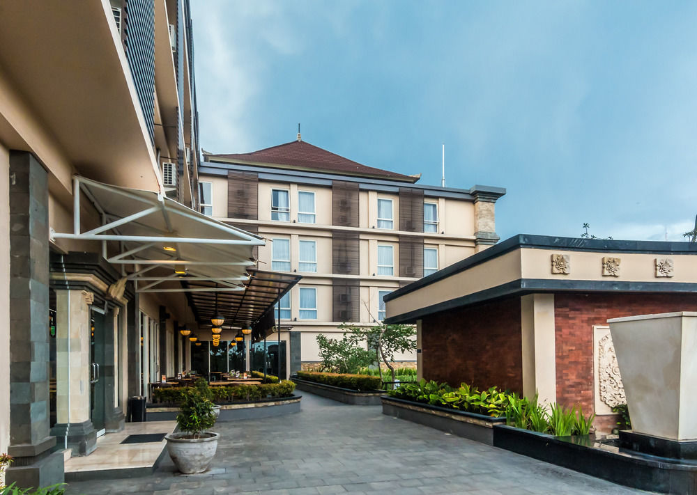 Neo Denpasar By Aston Hotel Kültér fotó