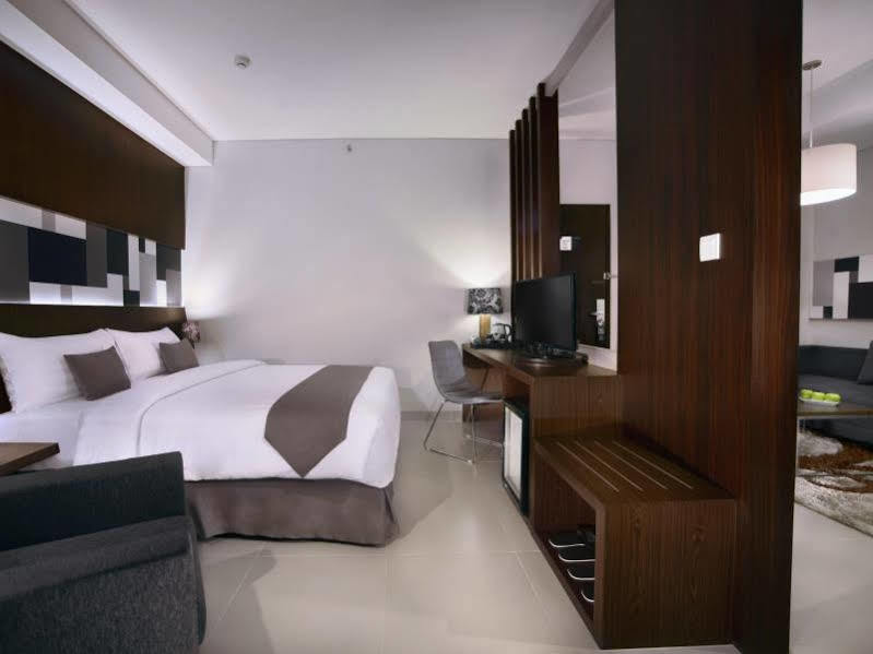 Neo Denpasar By Aston Hotel Kültér fotó