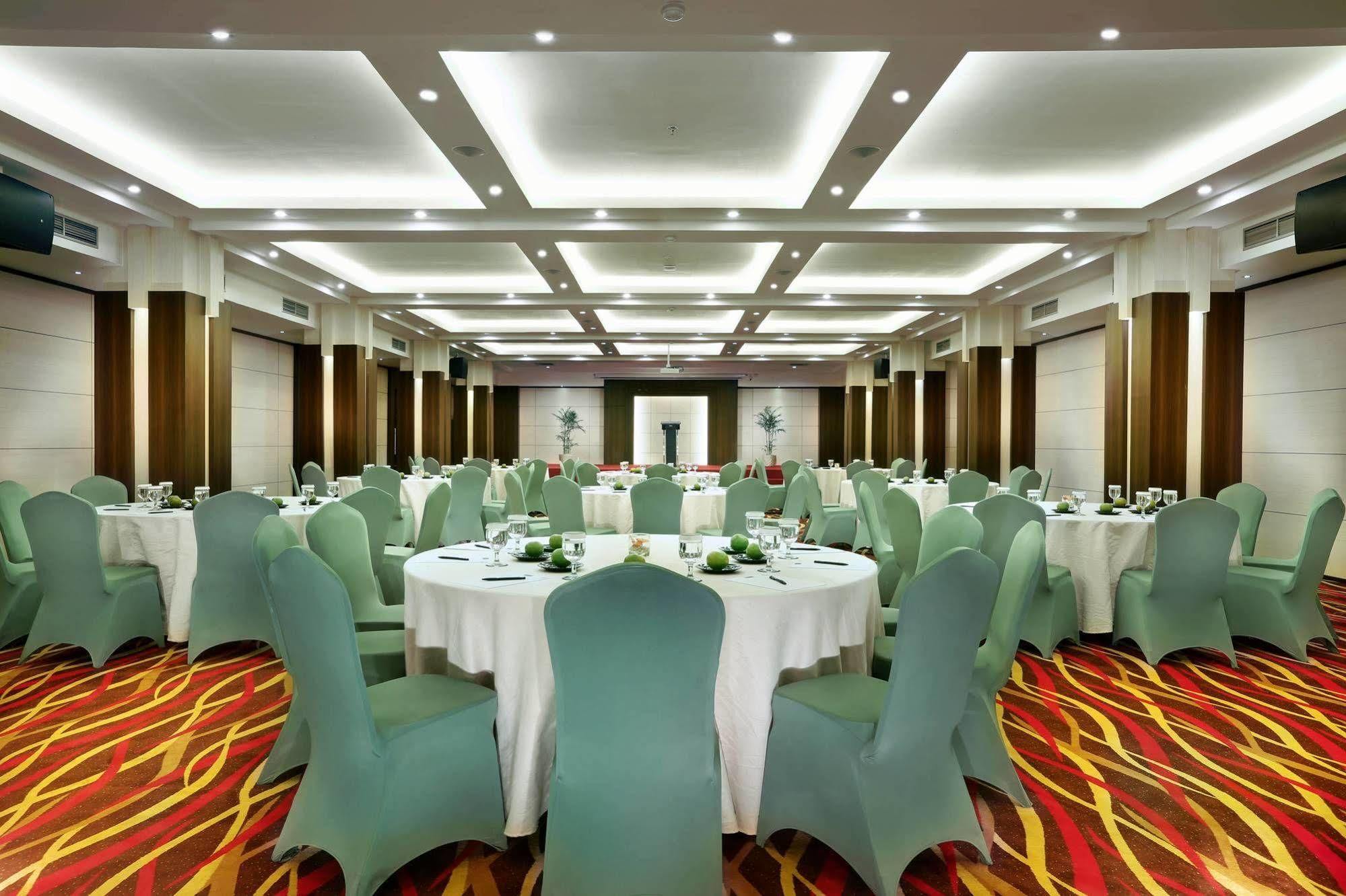 Neo Denpasar By Aston Hotel Kültér fotó