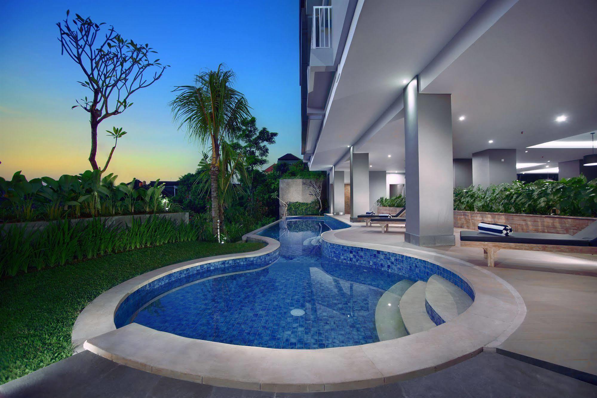 Neo Denpasar By Aston Hotel Kültér fotó